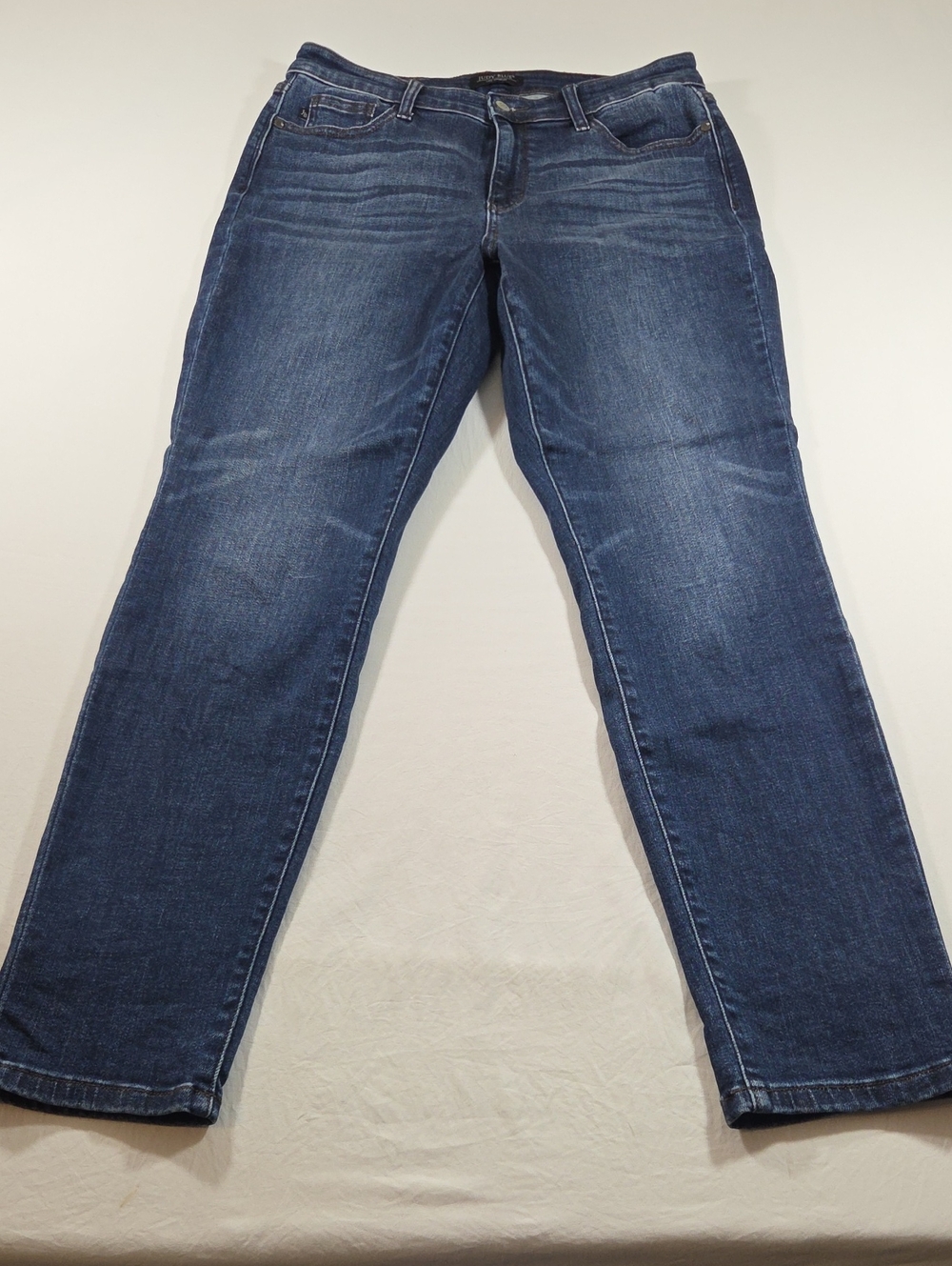 Judy Blue  Slim Fit Jeans Medium Blue Wash Straight Stretch Woman's 13